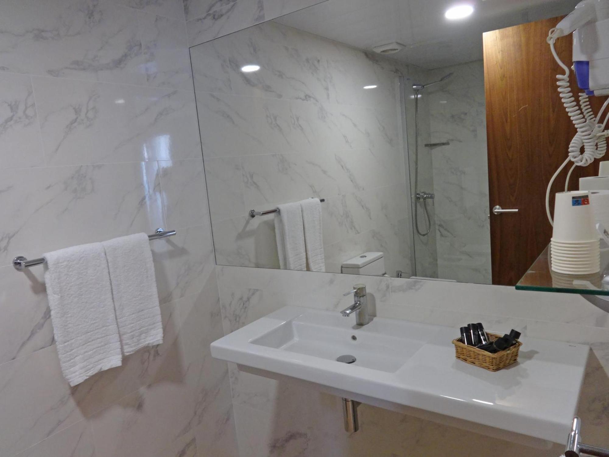 Hotel Lloret Ramblas Barcelona Ngoại thất bức ảnh
