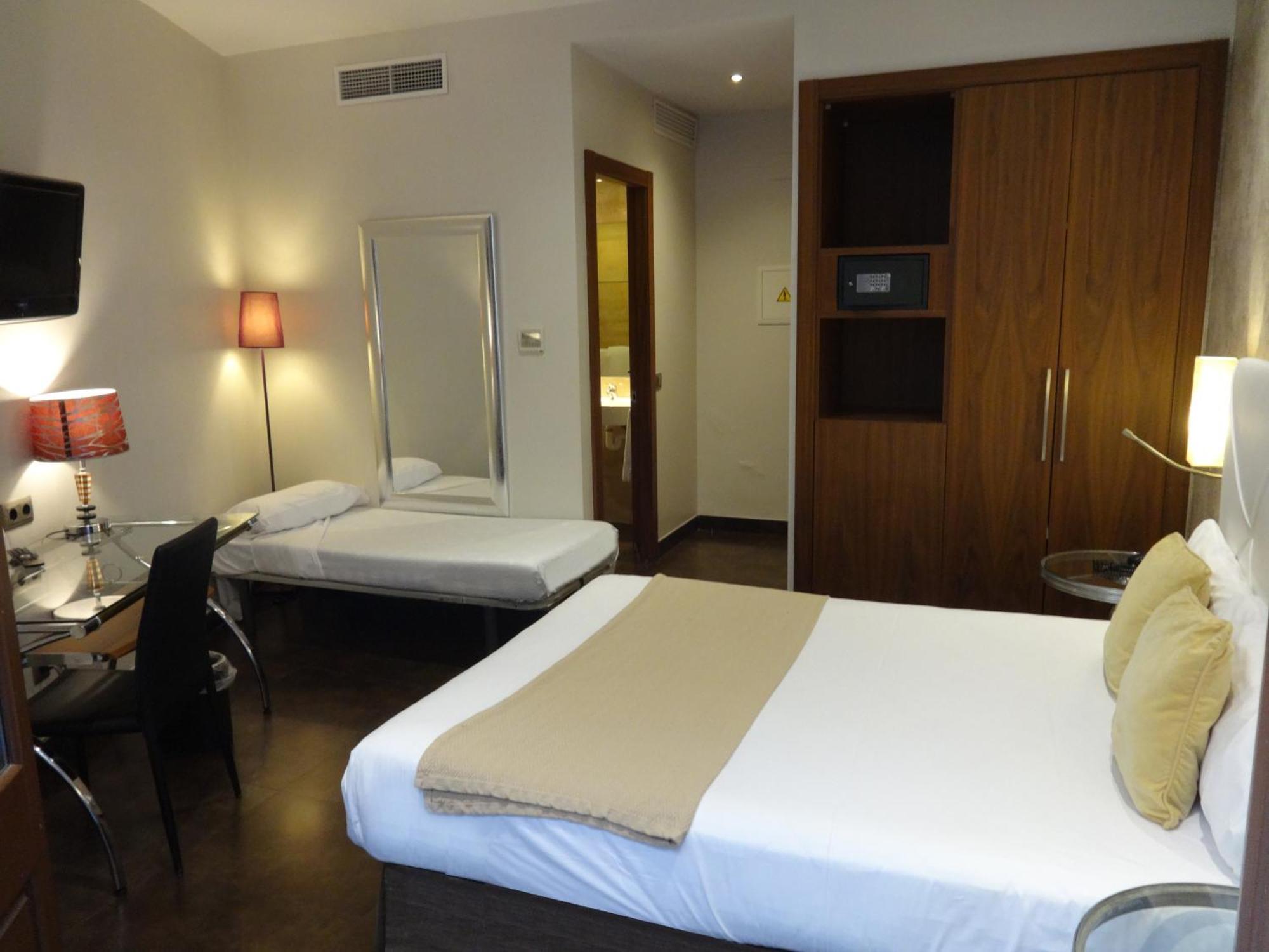 Hotel Lloret Ramblas Barcelona Ngoại thất bức ảnh